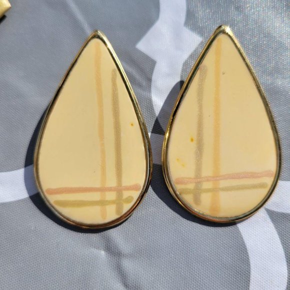 Set of 4 1980's Goldtone Pierced Earrings - Picture 3 of 6